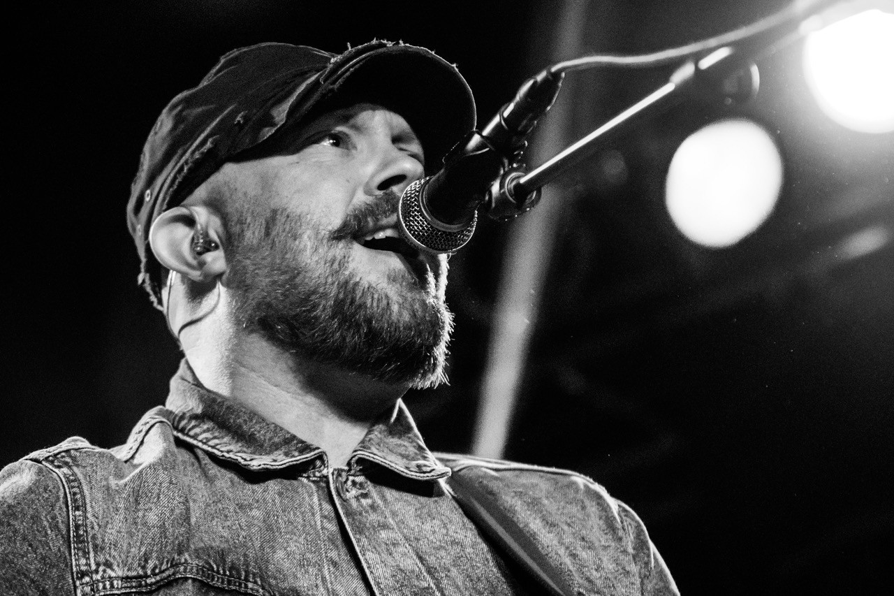 Ryan Sheridan singing into a microphone